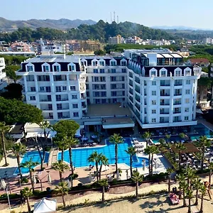 Fafa Premium & Hotel Golem (Tirana)
